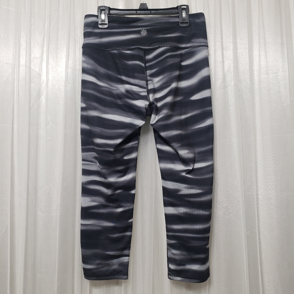 Athleta Sz S High Rise Chaturanga Capri - Picture 5 of 11